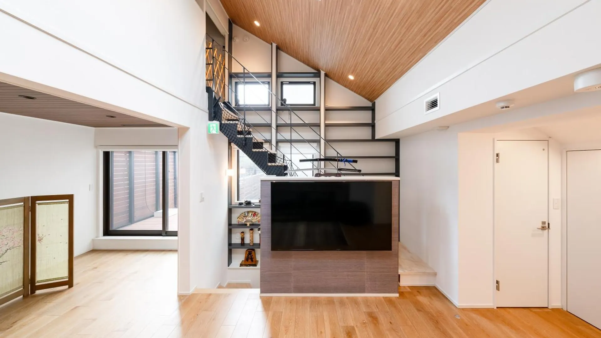 渋谷東ハウスー最大15名渋谷スクランブル交差点に歩いて行けます広々した日本のお家 Apartment Tokyo 0*,